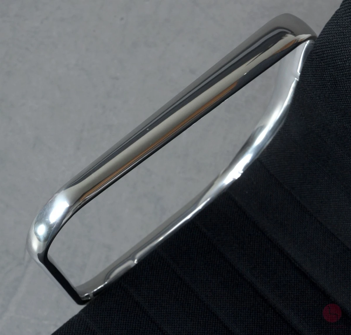 Vitra EA 107 Aluminium Chair Hopsak Schwarz Alu poliert gebraucht Vitra EA 107 Aluminium Chair Hopsak Schwarz Alu poliert gebraucht