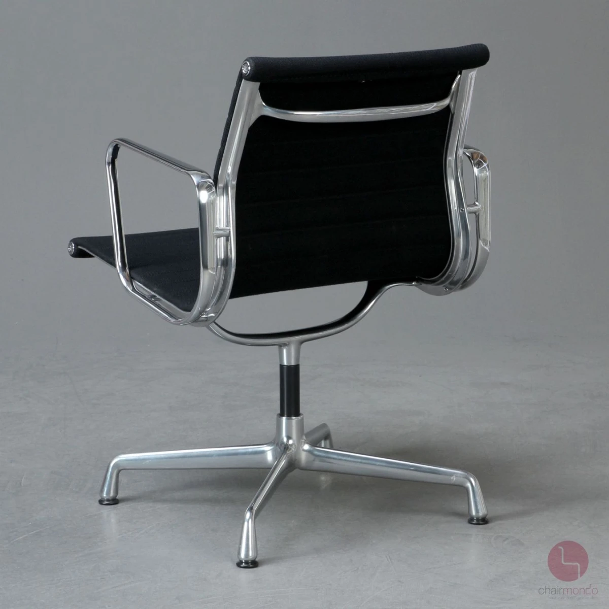 Vitra EA 107 Aluminium Chair Hopsak Schwarz Alu poliert gebraucht Vitra EA 107 Aluminium Chair Hopsak Schwarz Alu poliert gebraucht