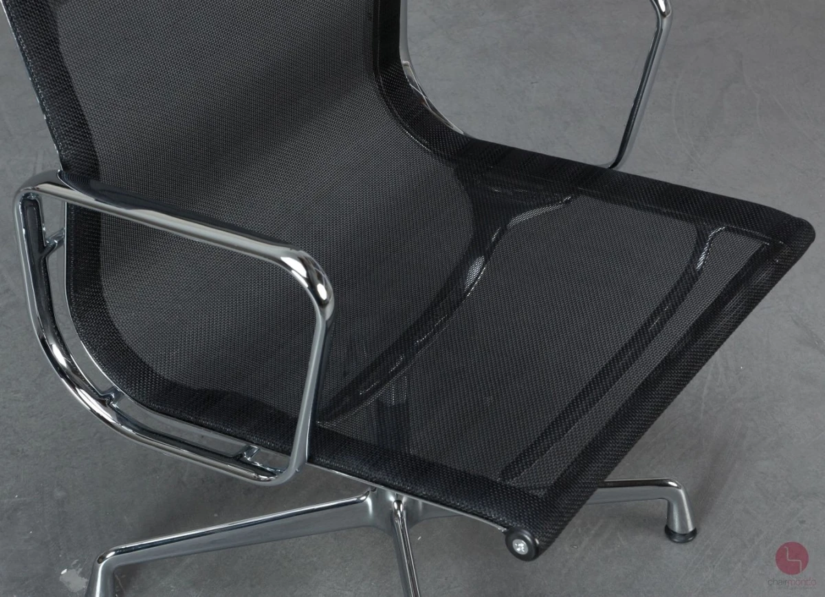 Vitra EA 107 Aluminium Chair Netzgewebe Schwarz verchromt gebraucht Vitra EA 107 Aluminium Chair Netzgewebe Schwarz verchromt gebraucht