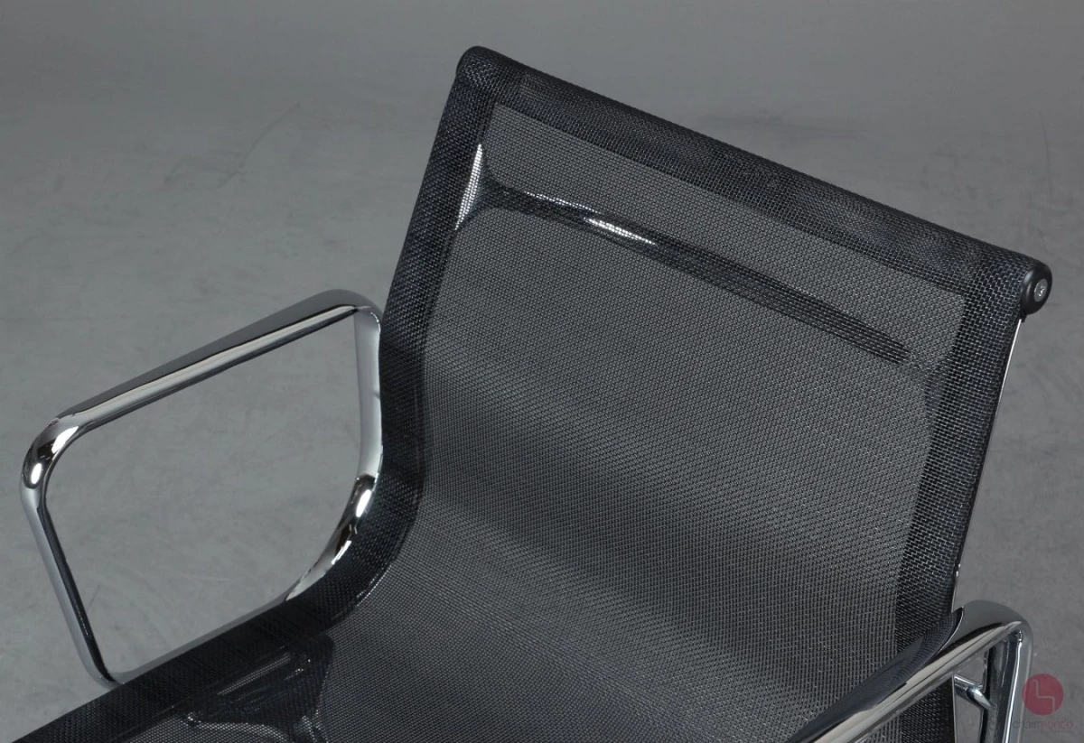 Vitra EA 107 Aluminium Chair Netzgewebe Schwarz verchromt gebraucht Vitra EA 107 Aluminium Chair Netzgewebe Schwarz verchromt gebraucht