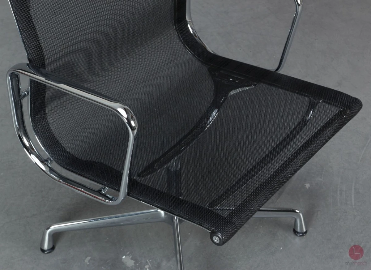 Vitra EA 107 Aluminium Chair Netzgewebe Schwarz verchromt gebraucht Vitra EA 107 Aluminium Chair Netzgewebe Schwarz verchromt gebraucht