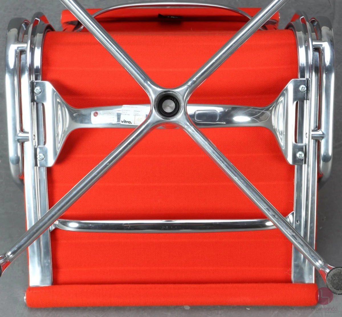 Vitra EA 108 Aluminium Chair Hopsak Rot gebraucht Vitra EA 108 Aluminium Chair Hopsak Rot gebraucht