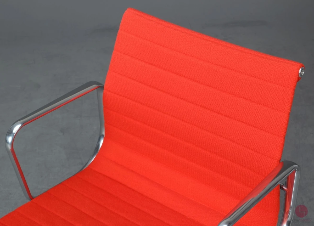 Vitra EA 108 Aluminium Chair Hopsak Rot gebraucht Vitra EA 108 Aluminium Chair Hopsak Rot gebraucht