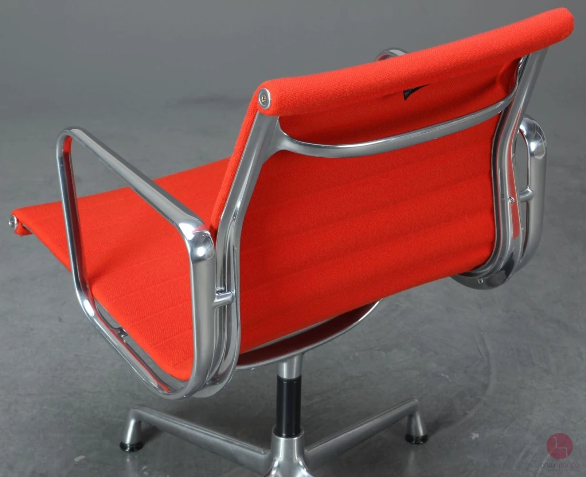 Vitra EA 108 Aluminium Chair Hopsak Rot gebraucht Vitra EA 108 Aluminium Chair Hopsak Rot gebraucht