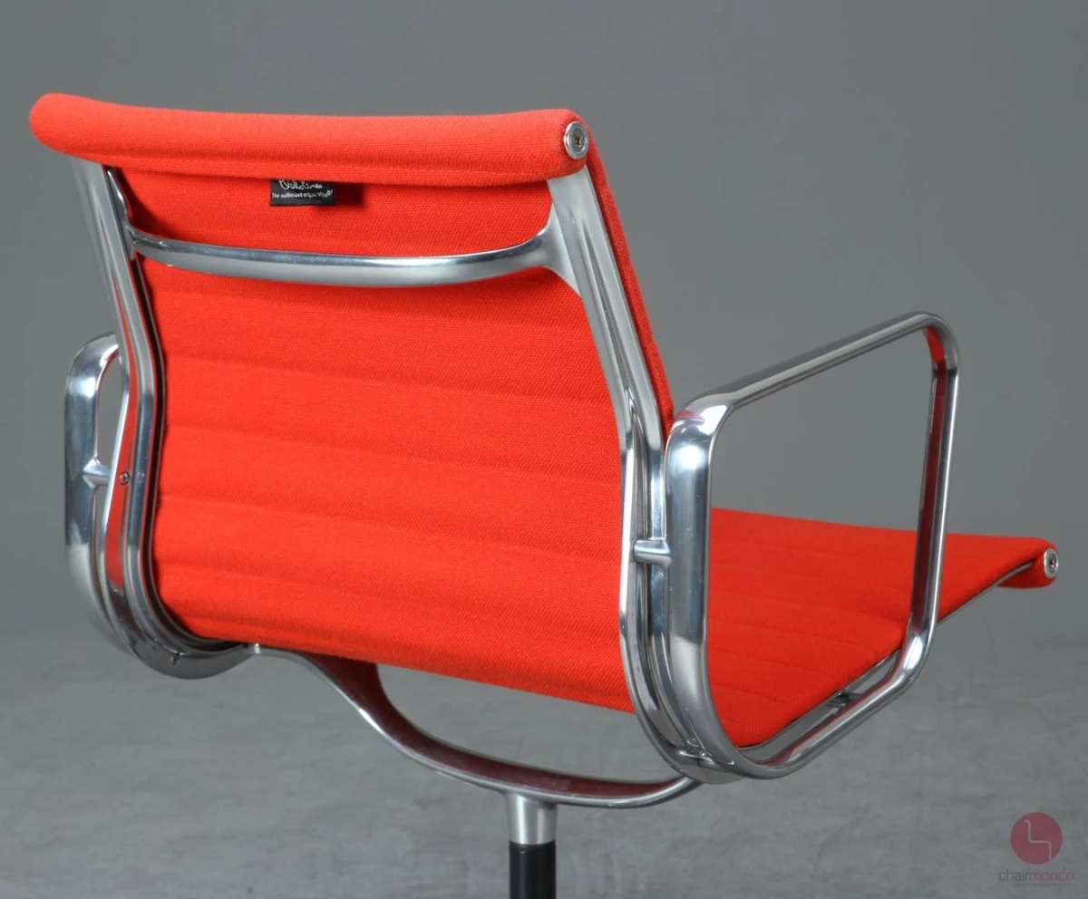 Vitra EA 108 Aluminium Chair Hopsak Rot gebraucht Vitra EA 108 Aluminium Chair Hopsak Rot gebraucht