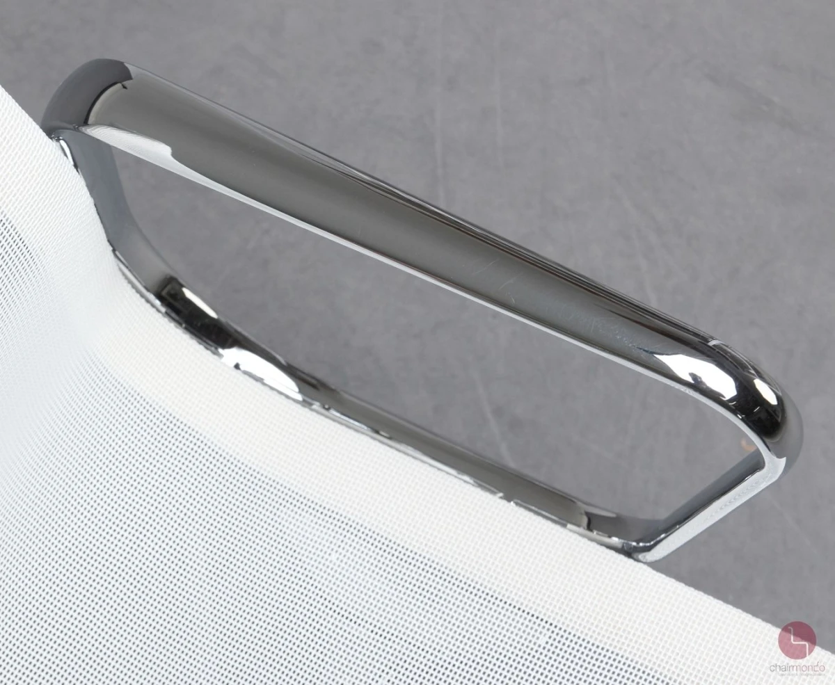 Vitra EA 108 mit weißem Netz Gestell verchromt gebraucht