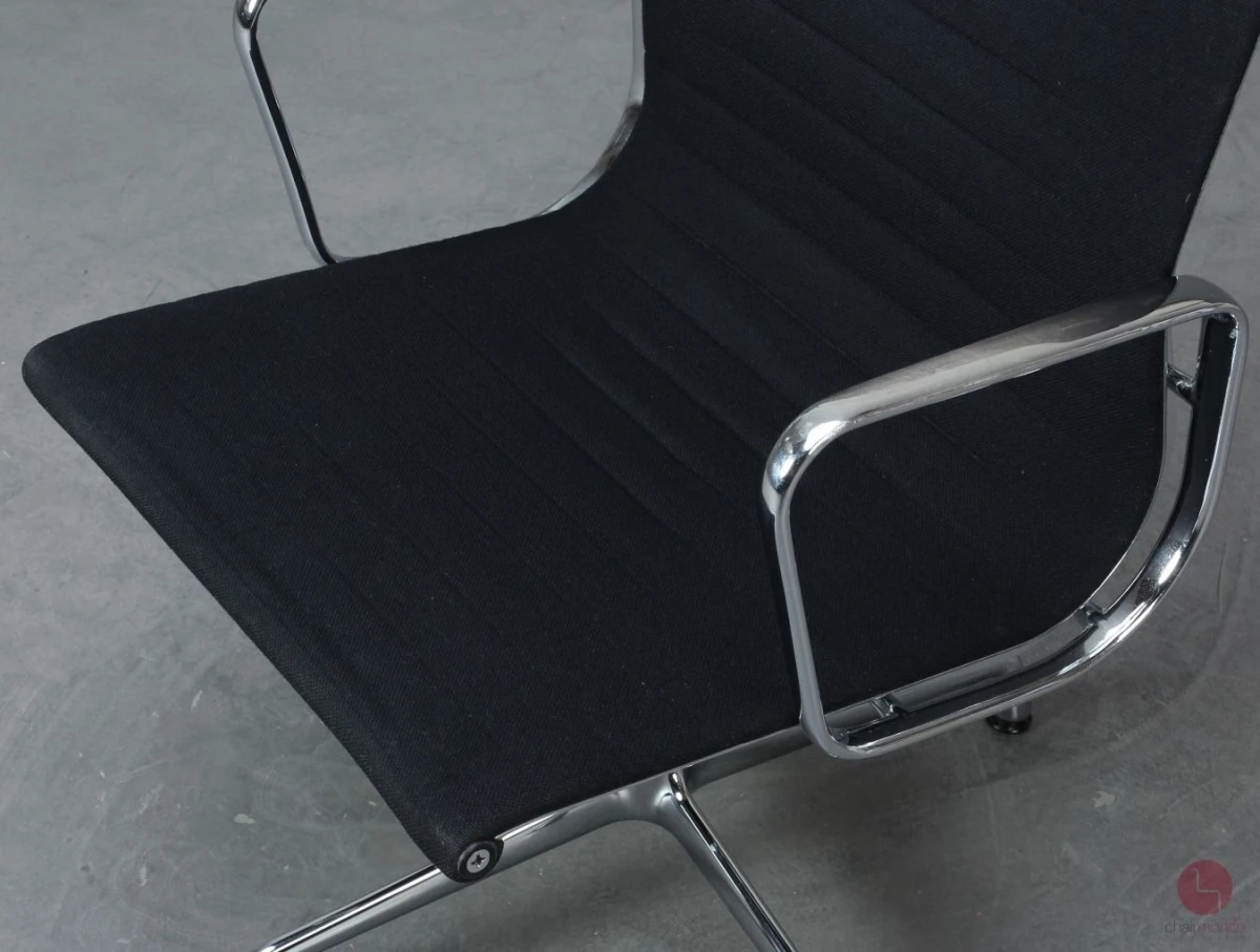Vitra-EA-108-Hopsak-Schwarz-Vintage-gebraucht-Detailansicht-7 Vitra-EA-108-Hopsak-Schwarz-Vintage-gebraucht-Detailansicht-7