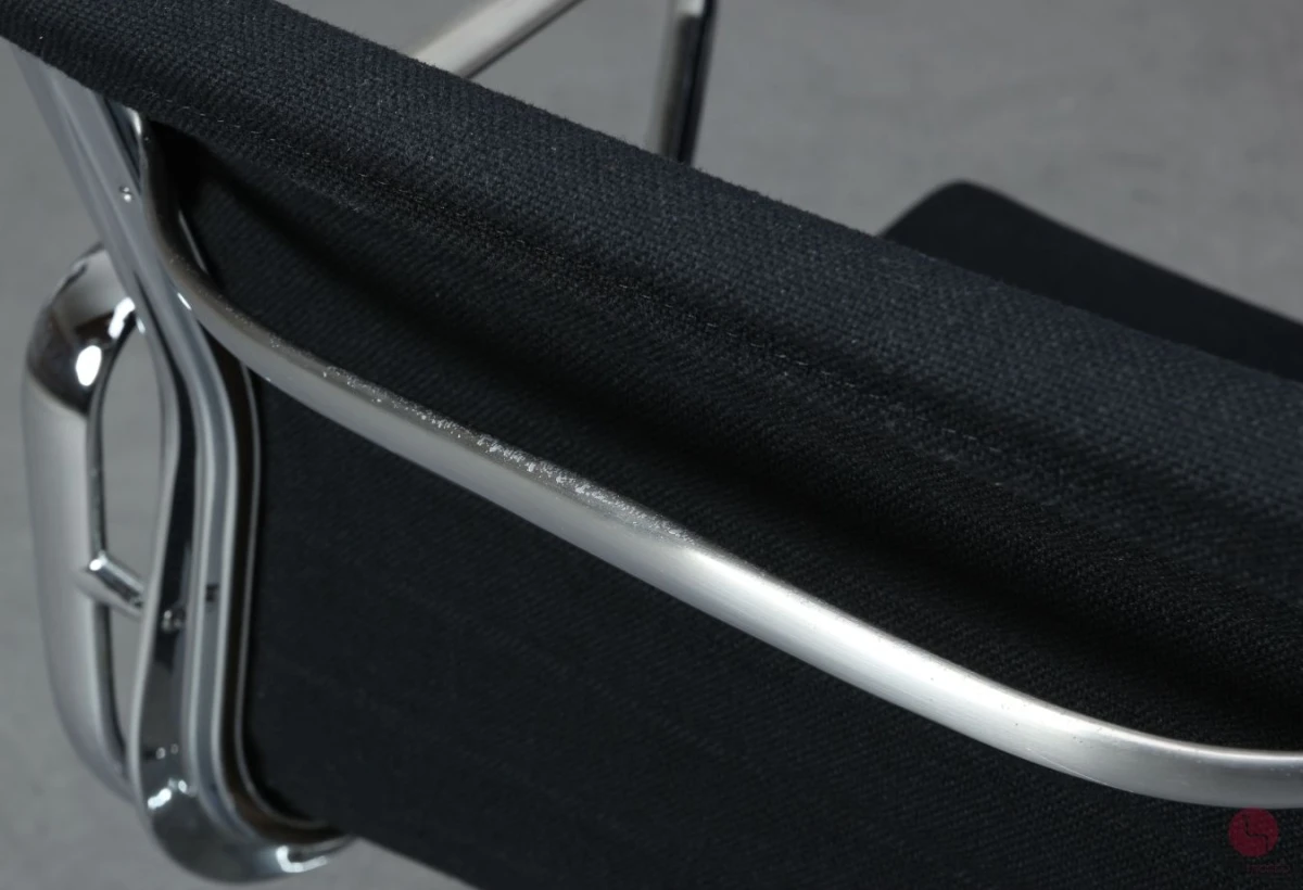 Vitra-EA-108-Hopsak-Schwarz-Vintage-gebraucht-Detailansicht-10 Vitra-EA-108-Hopsak-Schwarz-Vintage-gebraucht-Detailansicht-10
