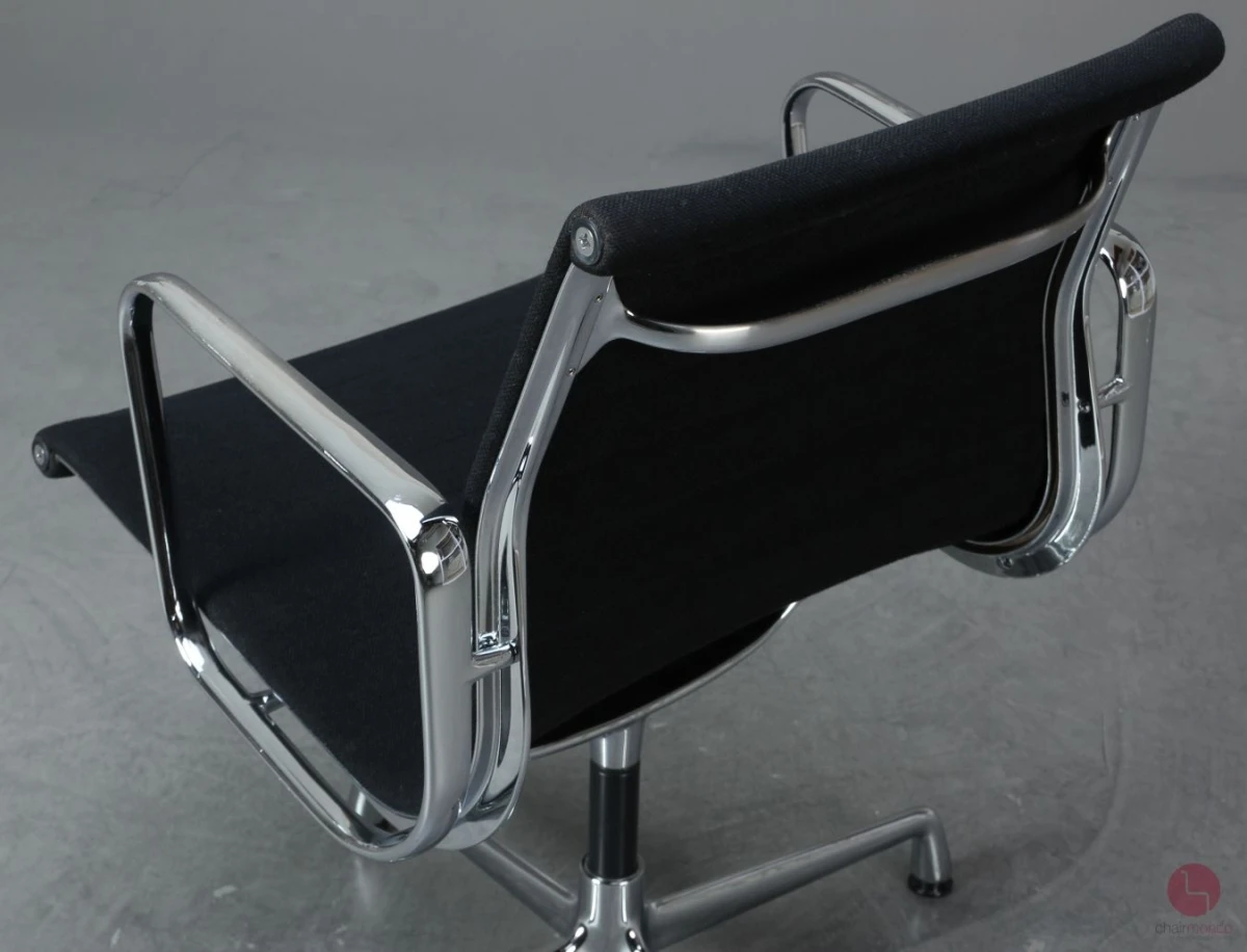 Vitra-EA-108-Hopsak-Schwarz-Vintage-gebraucht-Detailansicht-3 Vitra-EA-108-Hopsak-Schwarz-Vintage-gebraucht-Detailansicht-3