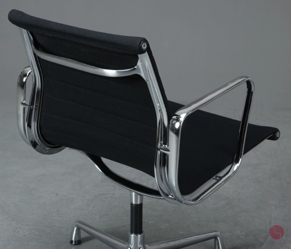 Vitra-EA-108-Hopsak-Schwarz-Vintage-gebraucht-Detailansicht-4 Vitra-EA-108-Hopsak-Schwarz-Vintage-gebraucht-Detailansicht-4