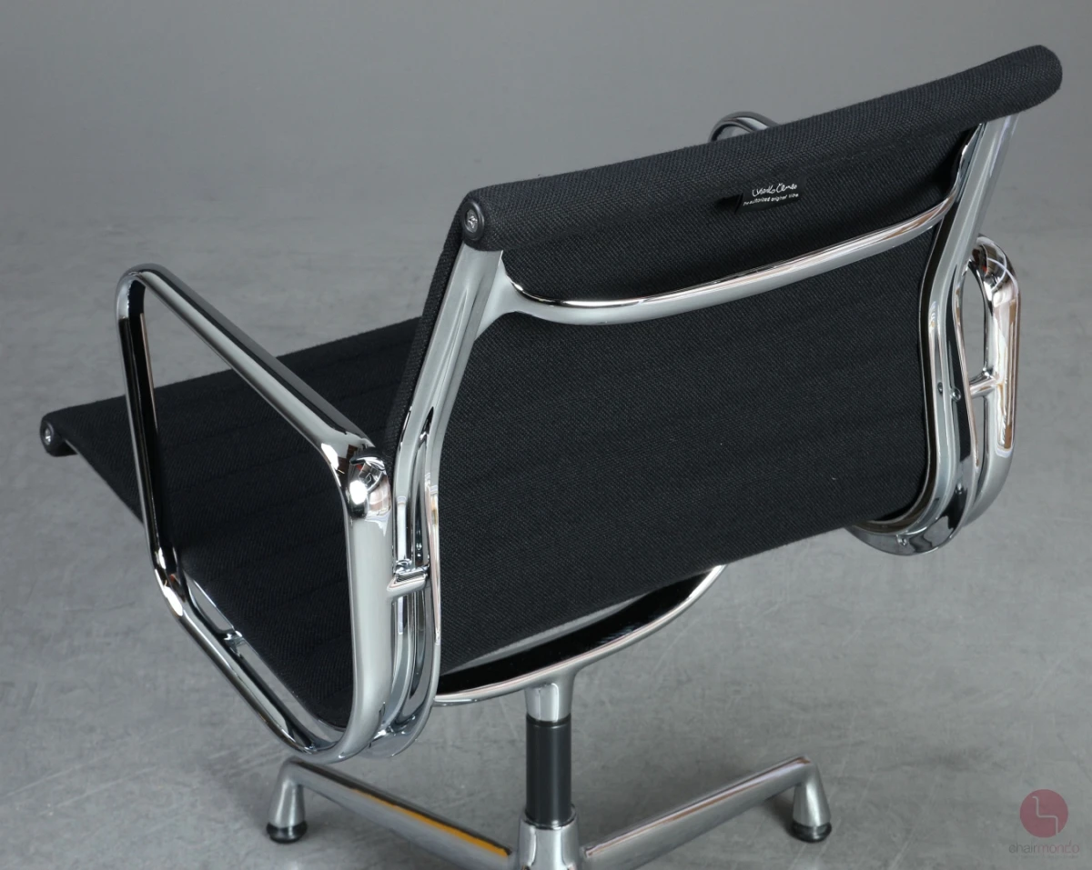 Vitra EA 108 Aluminium Chair Hopsak Schwarz gebraucht