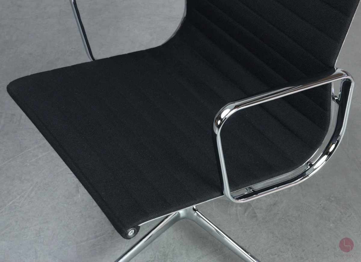 Vitra EA 108 Aluminium Chair Hopsak Schwarz gebraucht
