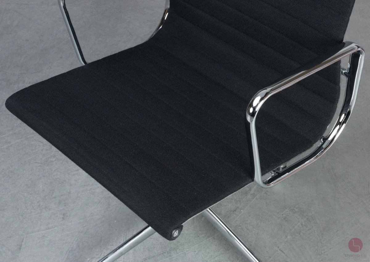 Vitra EA 108 Aluminium Chair Hopsak Schwarz gebraucht
