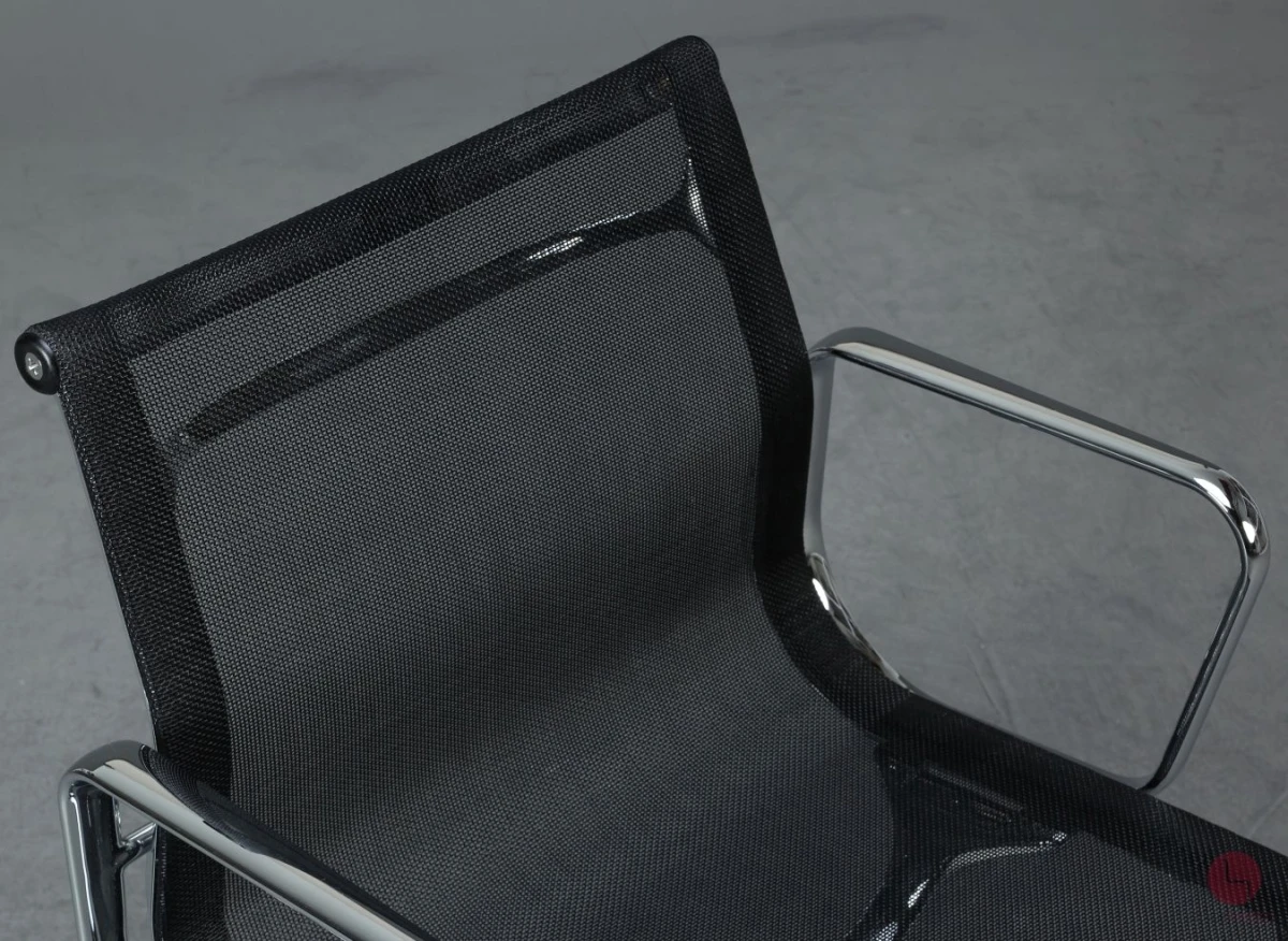 Vitra EA 108 Aluminium Chair Netzgewebe Schwarz gebraucht Vitra EA 108 Aluminium Chair Netzgewebe Schwarz gebraucht