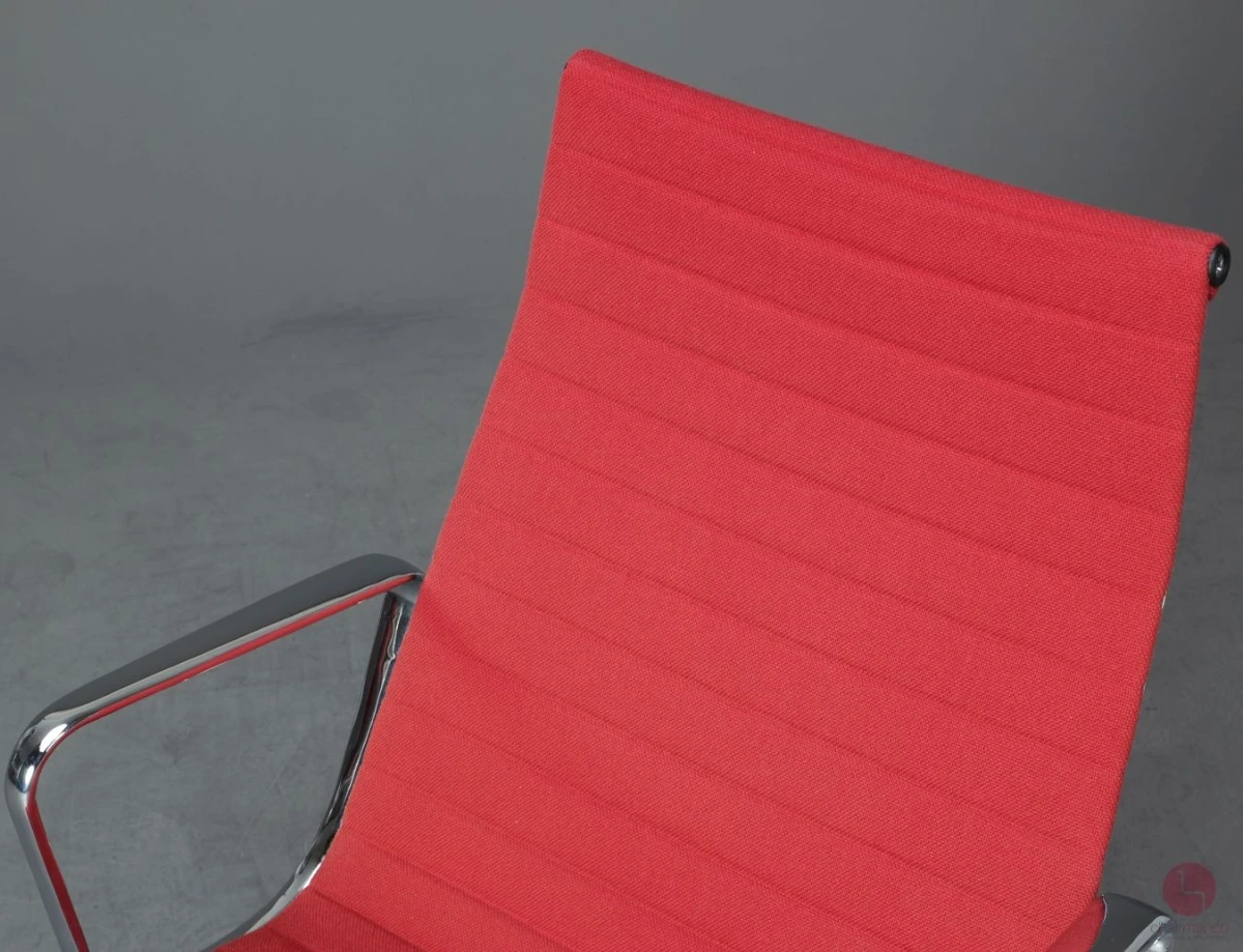Vitra EA 115 Aluminium Chair Sessel Hopsak Himbeer Rot gebraucht