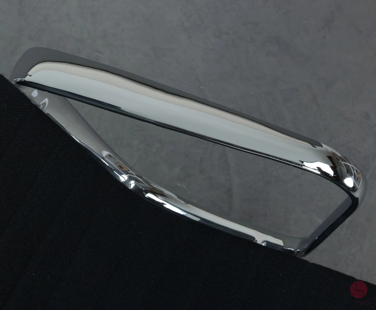 Vitra-EA-116-Hopsak-Schwarz-gebraucht-Armlehne-rechts-S4770