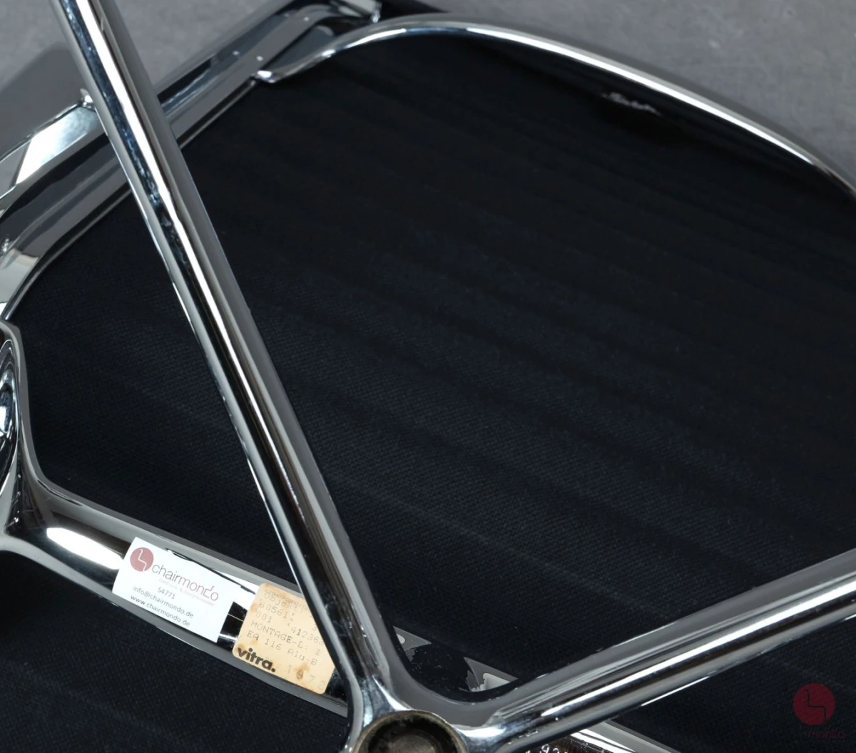 Vitra-EA-116-Hopsak-Schwarz-gebraucht-Etikett-S4771