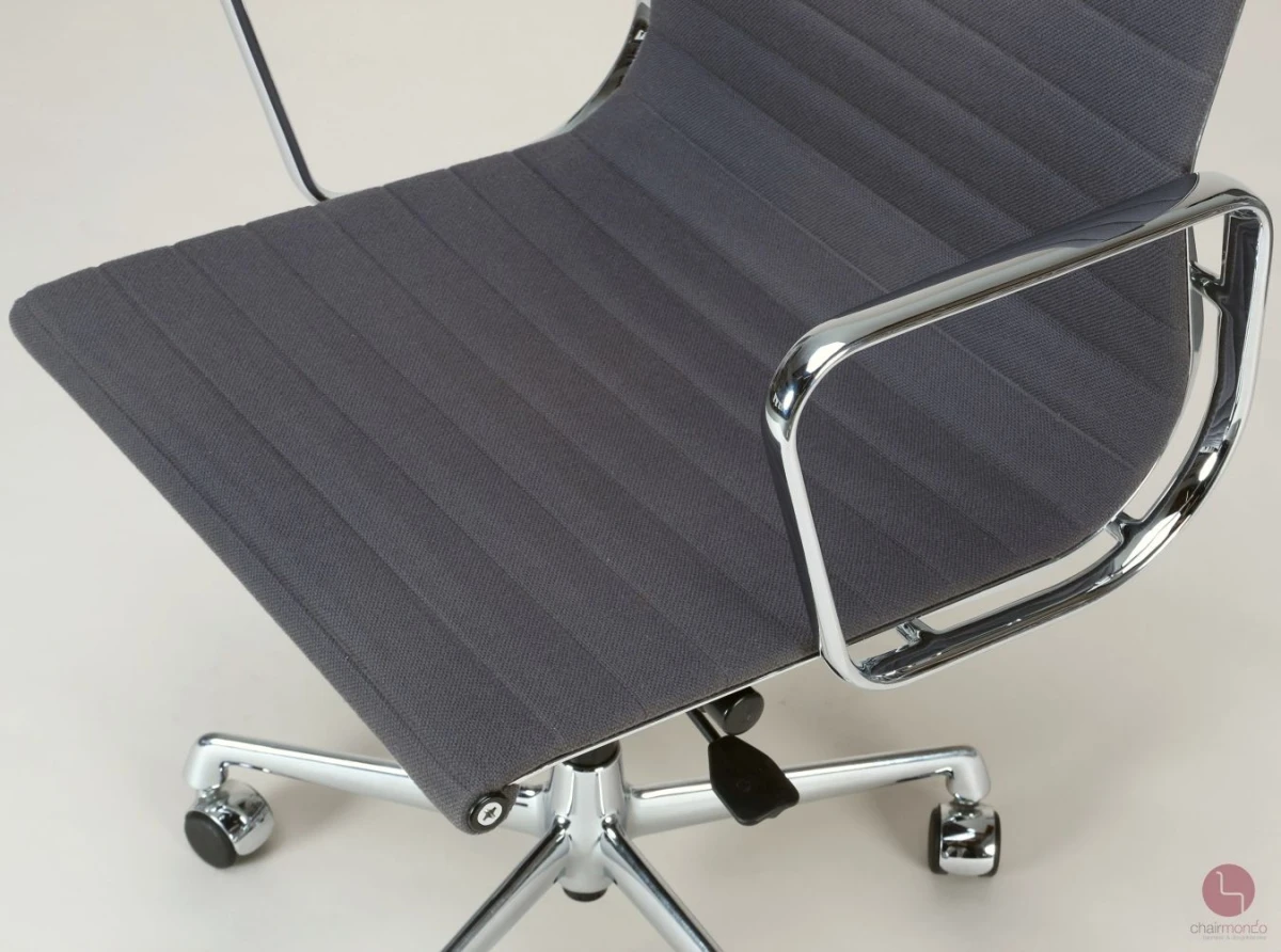 Vitra EA 117 Aluminium Chair Hopsak Grau gebraucht Vitra EA 117 Aluminium Chair Hopsak Grau gebraucht