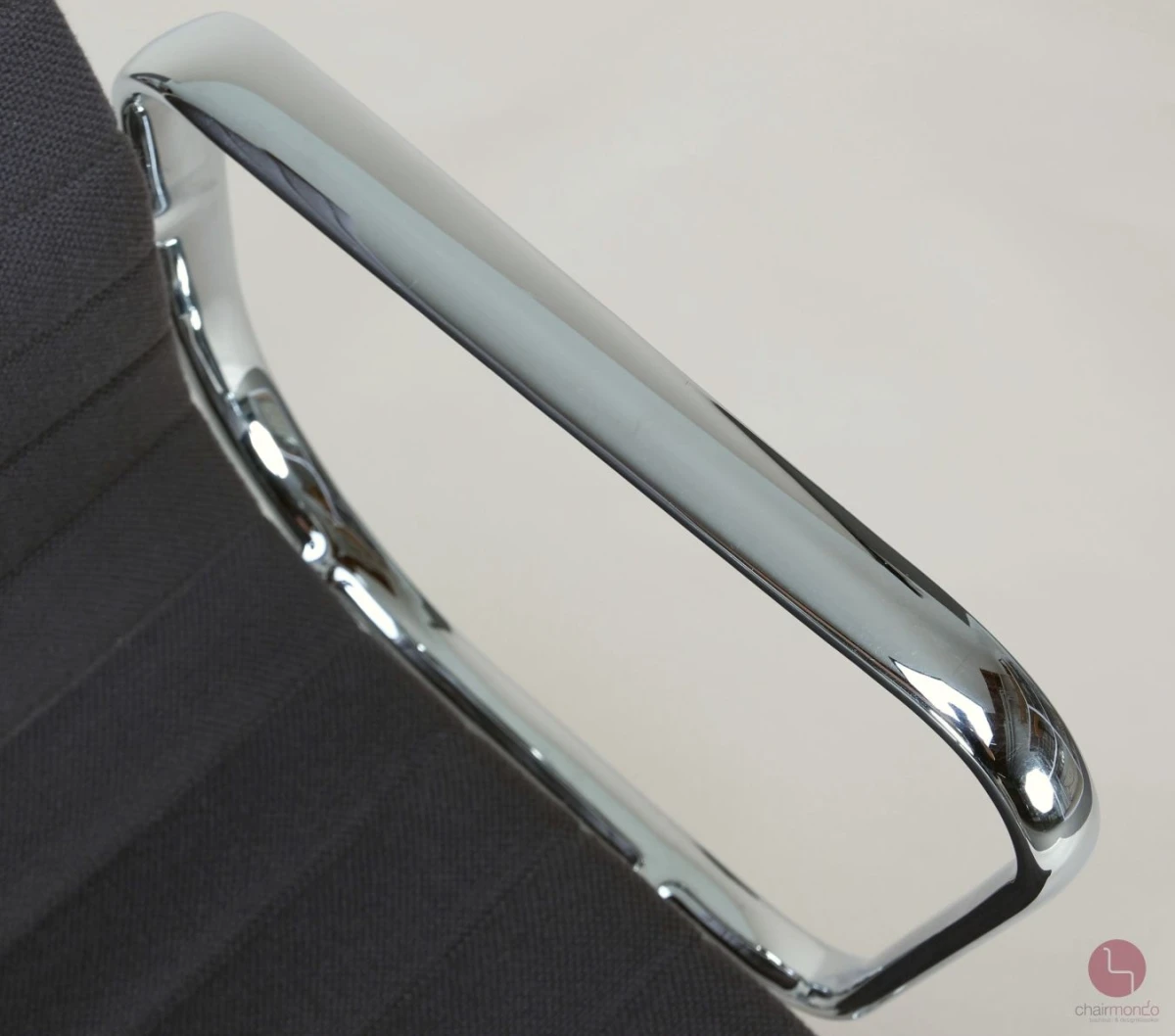 Vitra EA 117 Aluminium Chair Hopsak Grau gebraucht Vitra EA 117 Aluminium Chair Hopsak Grau gebraucht