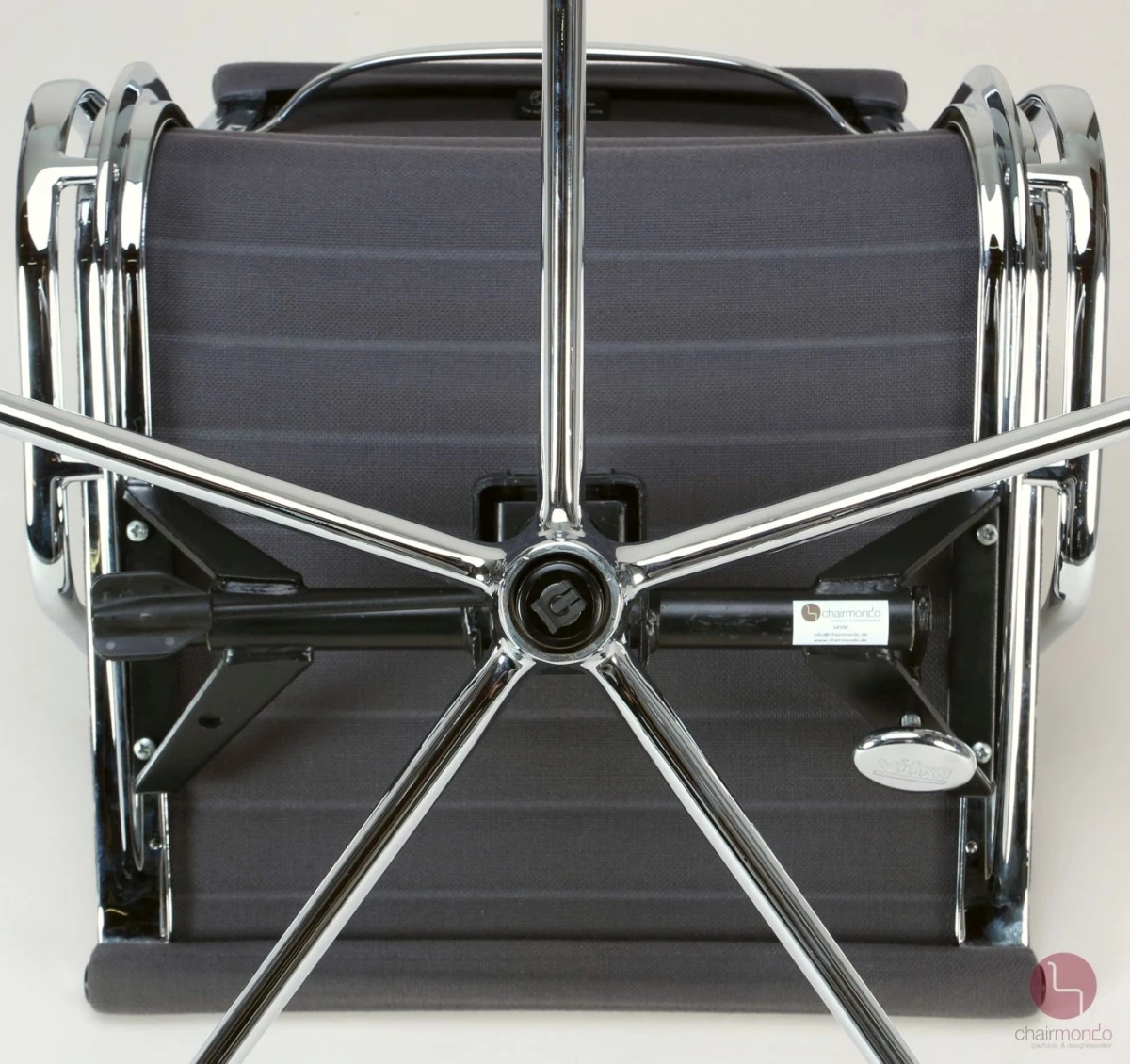 Vitra EA 117 Aluminium Chair Hopsak Grau gebraucht Vitra EA 117 Aluminium Chair Hopsak Grau gebraucht