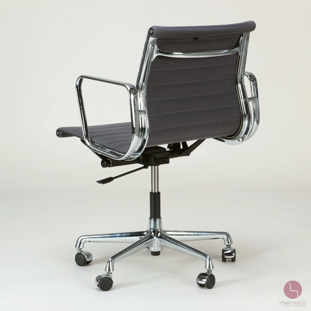 Vitra EA 117 Aluminium Chair Hopsak Grau gebraucht Vitra EA 117 Aluminium Chair Hopsak Grau gebraucht