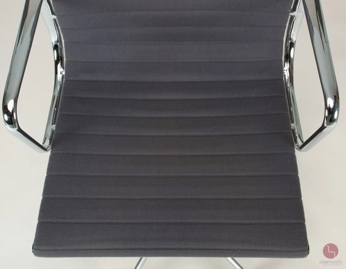 Vitra EA 117 Aluminium Chair Hopsak Grau gebraucht Vitra EA 117 Aluminium Chair Hopsak Grau gebraucht