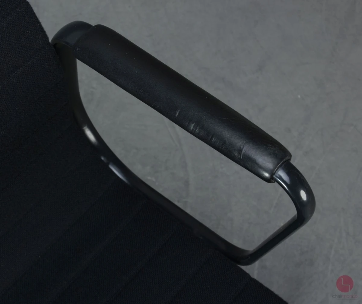 Vitra EA 119 Aluminium Chair Hopsak Schwarz Gestell Schwarz gebraucht Vitra EA 119 Aluminium Chair Hopsak Schwarz Gestell Schwarz gebraucht