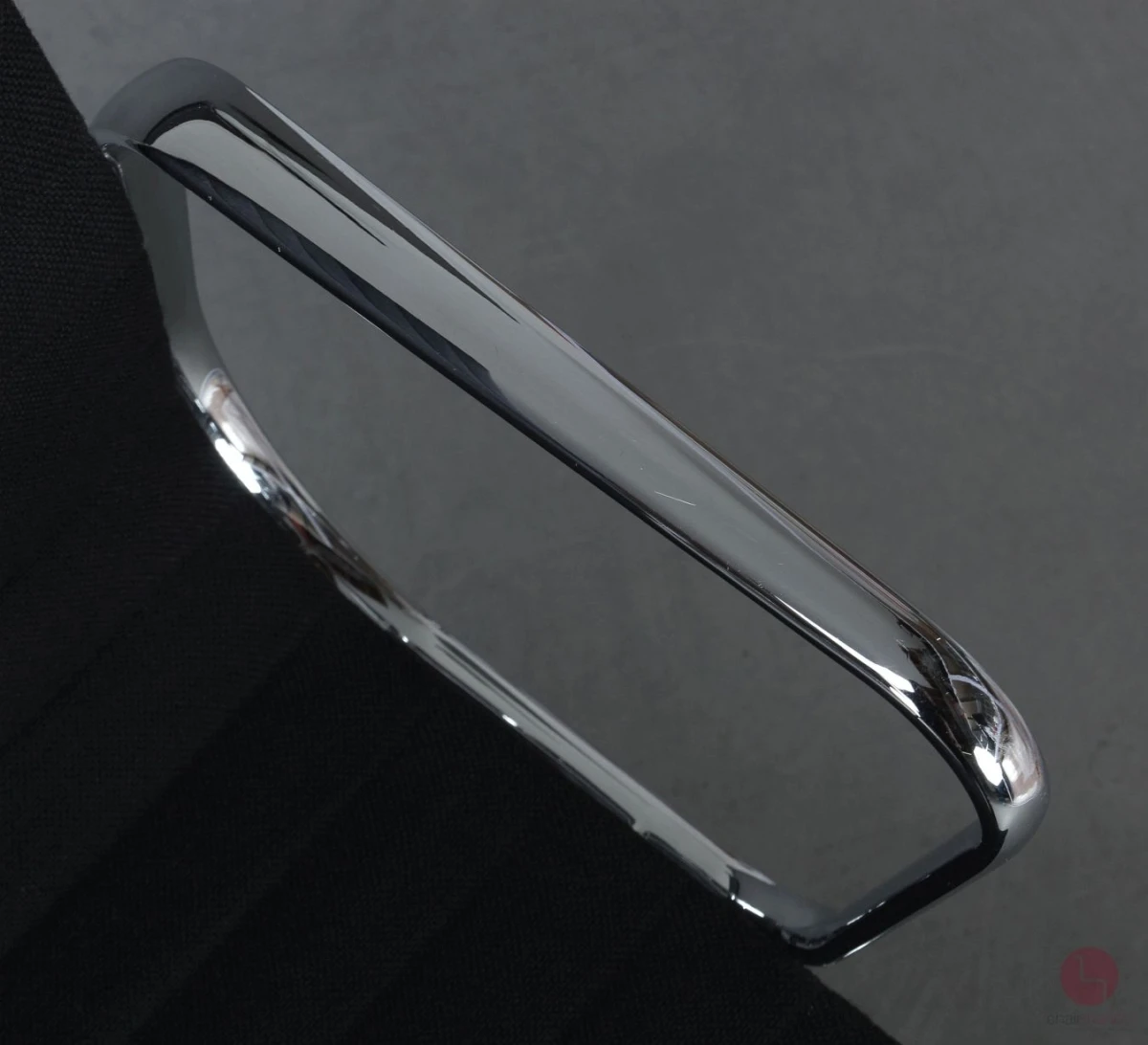 Vitra EA 119 Bürostuhl mit schwarzem Hopsak gebraucht