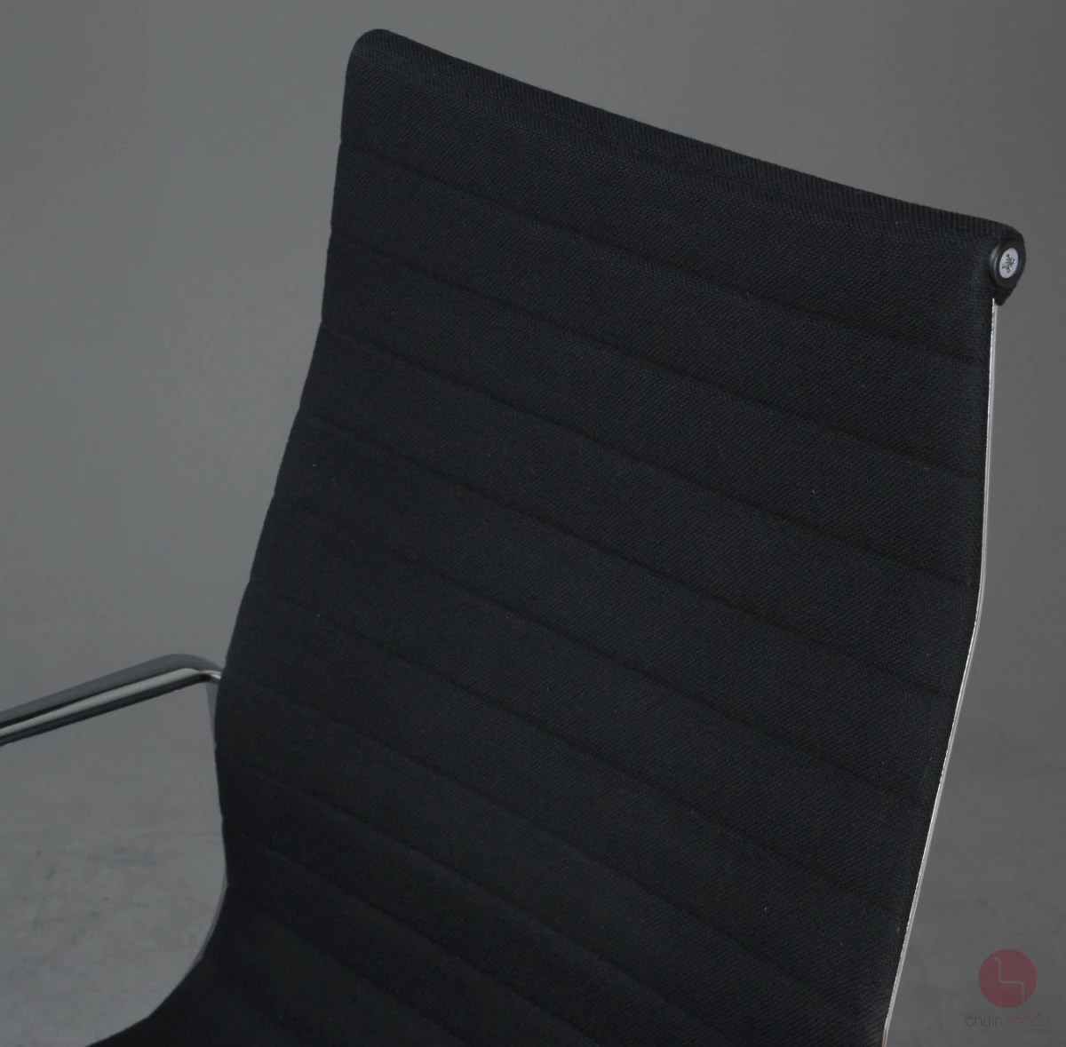 Vitra EA 119 Bürostuhl mit schwarzem Hopsak gebraucht