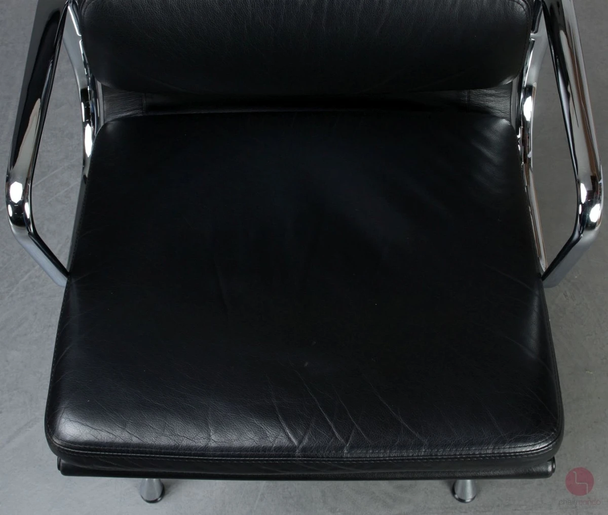Vitra EA 208 Soft Pad Bürostuhl mit schwarzem Leder gebraucht Vitra EA 208 Soft Pad Bürostuhl mit schwarzem Leder gebraucht