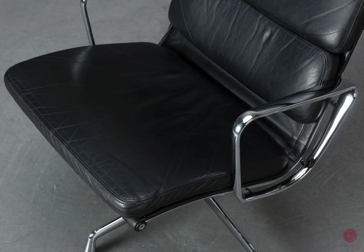 Vitra EA 215 Soft Pad Chair Lounge Sessel Leder Schwarz gebraucht Vitra EA 215 Soft Pad Chair Lounge Sessel Leder Schwarz gebraucht