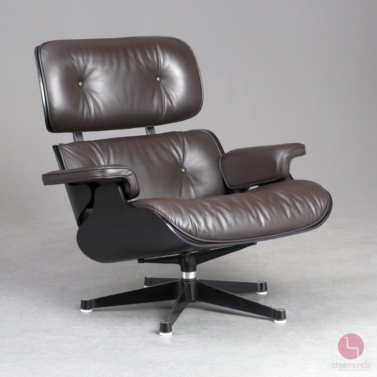 Vitra Eames Lounge Chair Schwarz mit dunkelbraunem Leder gebraucht