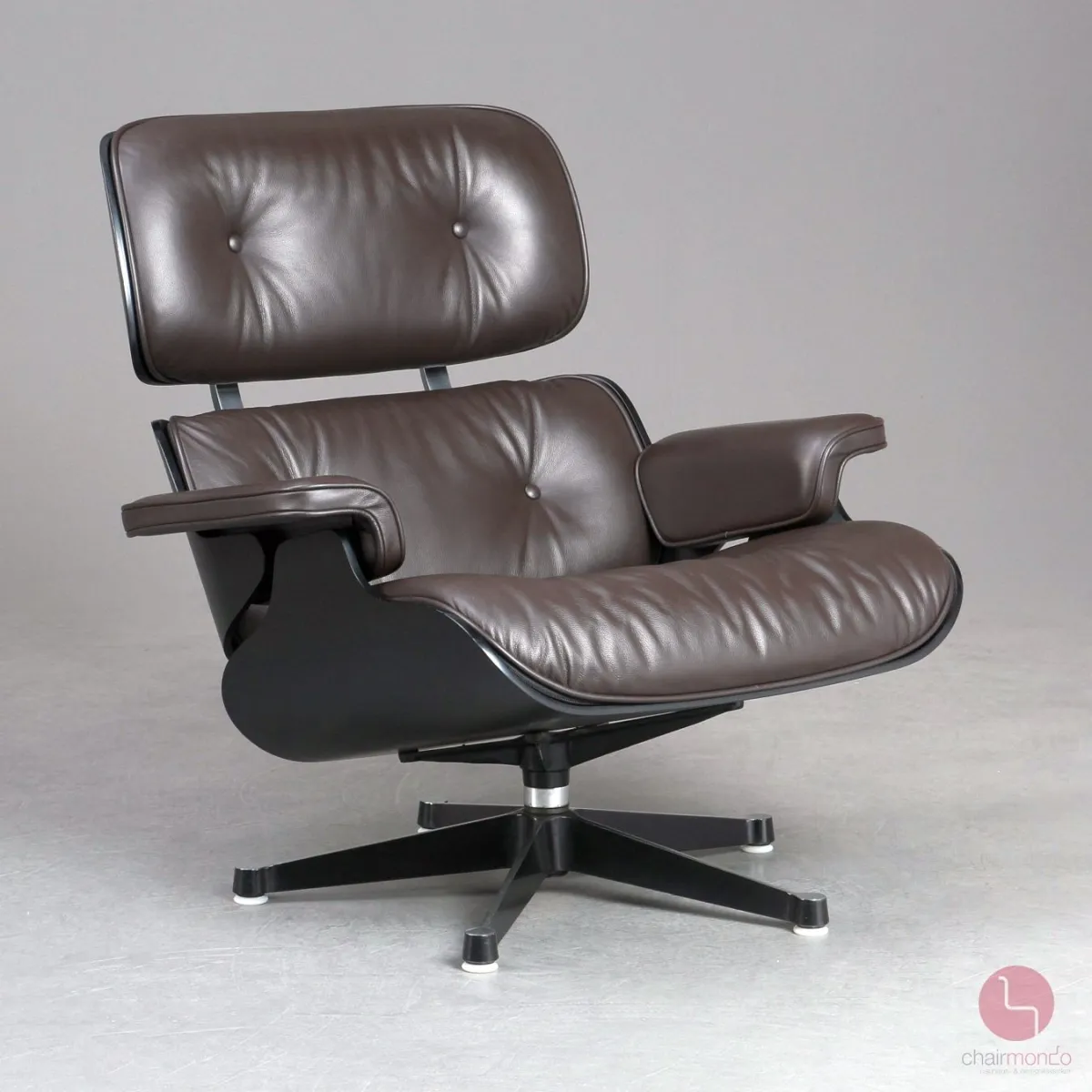 Vitra Eames Lounge Chair Schwarz mit dunkelbraunem Leder gebraucht