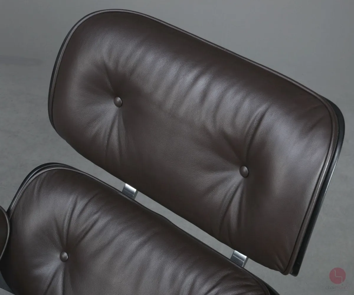 Vitra Eames Lounge Chair Schwarz mit dunkelbraunem Leder gebraucht