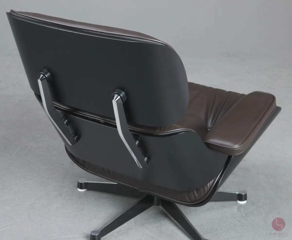 Vitra Eames Lounge Chair Schwarz mit dunkelbraunem Leder gebraucht