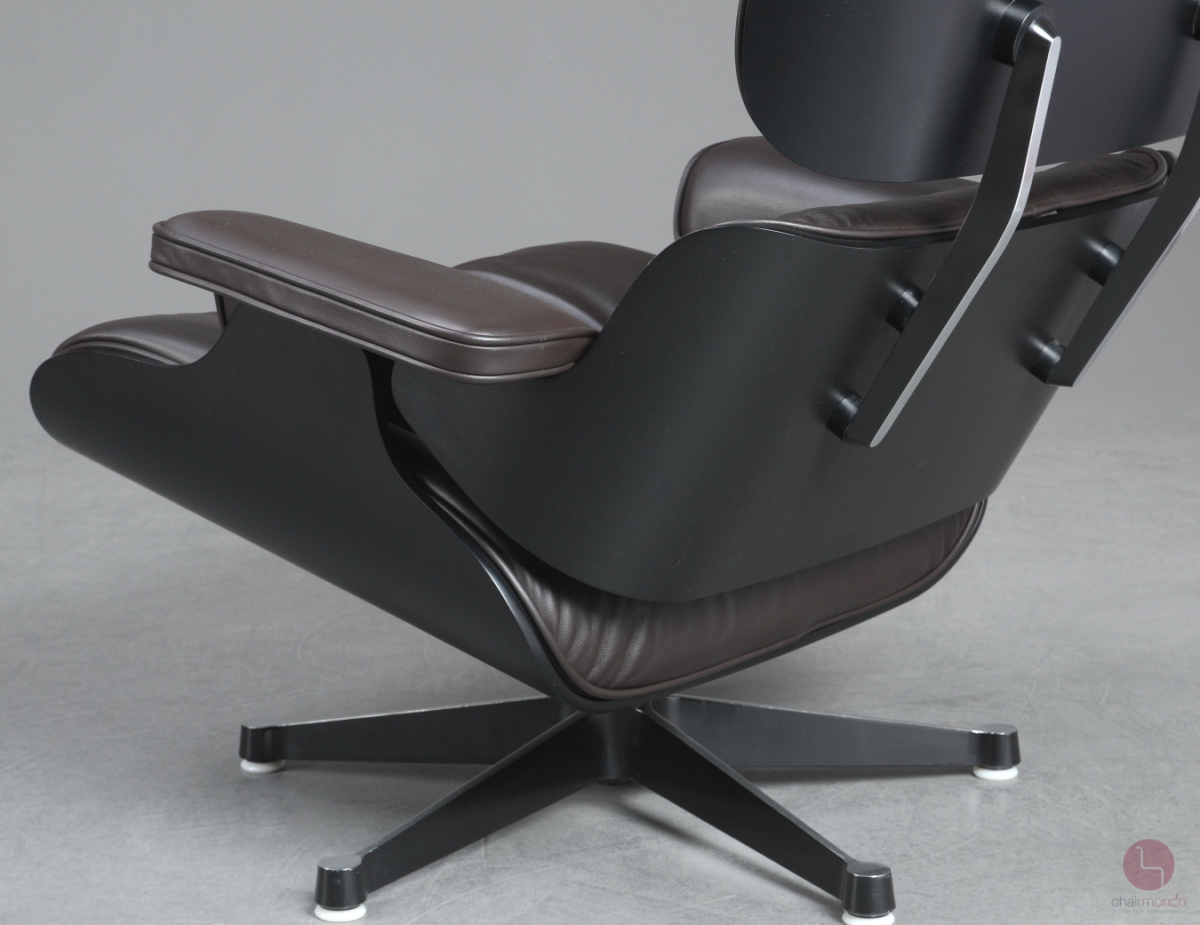 Vitra Eames Lounge Chair Schwarz mit dunkelbraunem Leder gebraucht