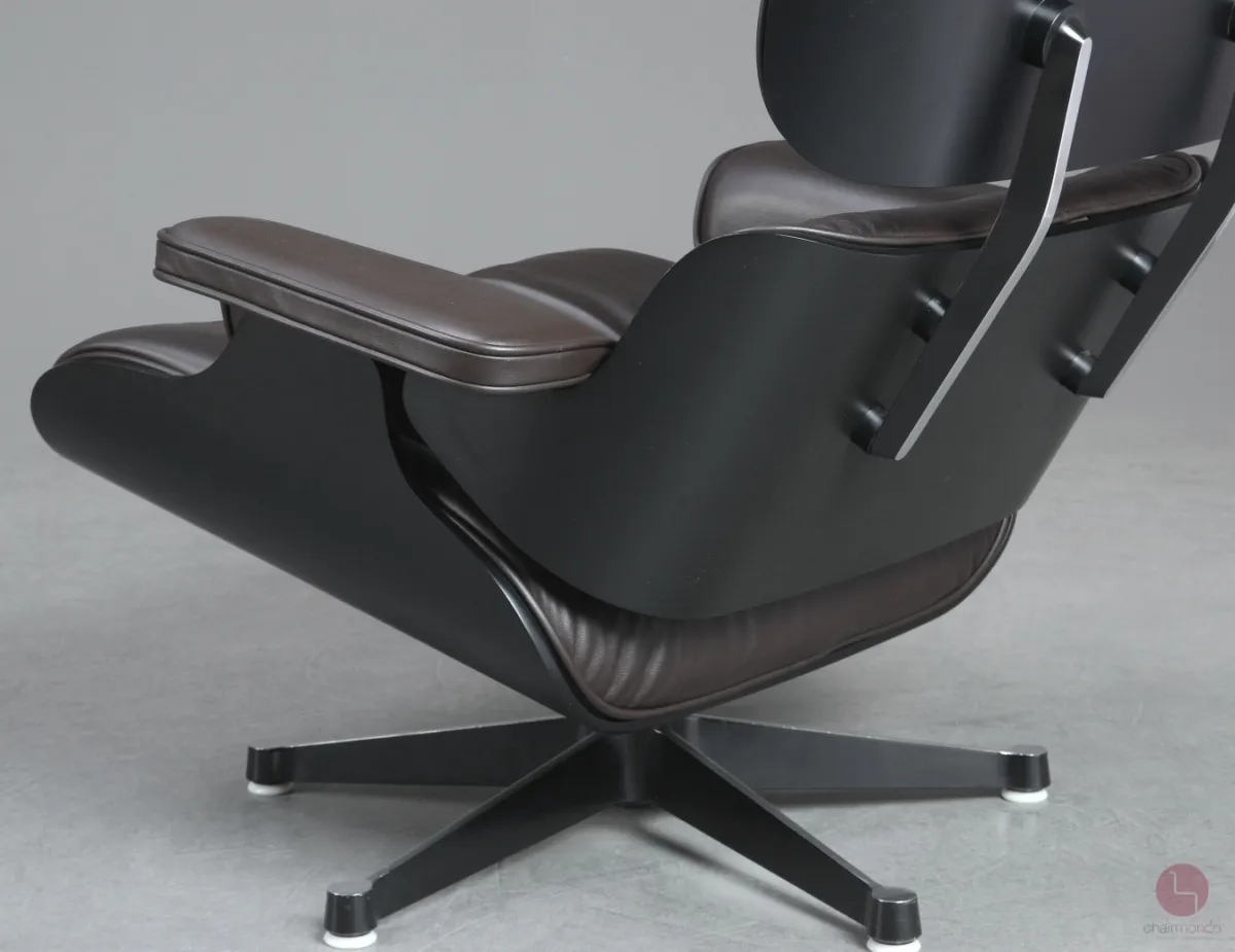 Vitra Eames Lounge Chair Schwarz mit dunkelbraunem Leder gebraucht