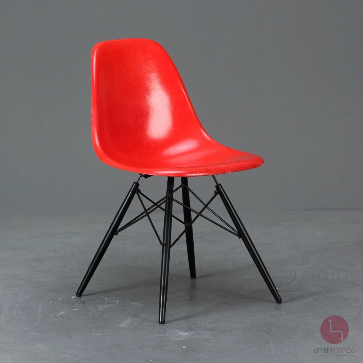 Vitra Eames DSW Side Chair Fiberglas Hermann Miller Rot Ahorngestell gebraucht Vitra Eames DSW Side Chair Fiberglas Hermann Miller Rot Ahorngestell gebraucht