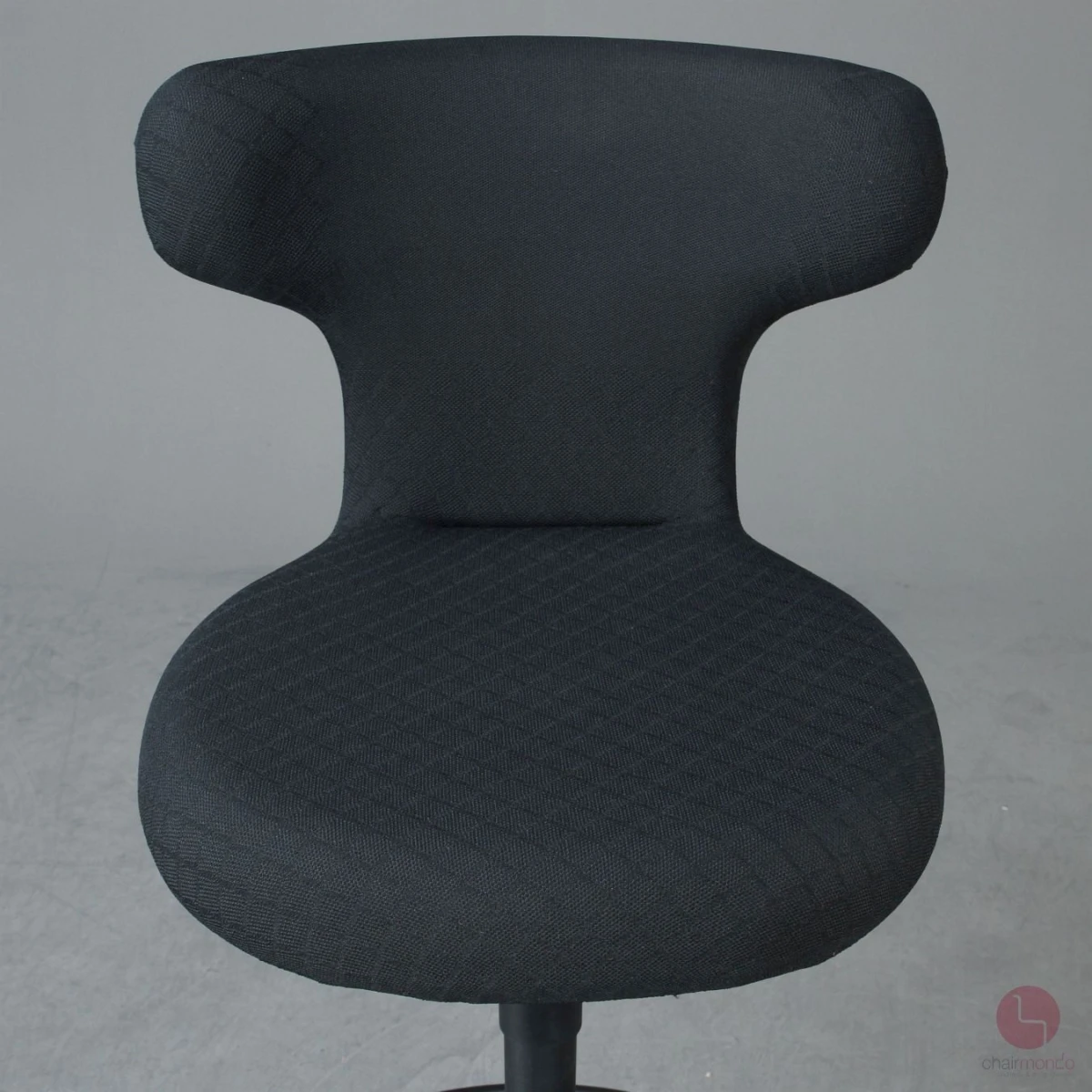 Vitra Pivot Hochstuhl mit schwarzem Stoffbezug höhenverstellbar gebraucht Vitra Pivot Hochstuhl mit schwarzem Stoffbezug höhenverstellbar gebraucht