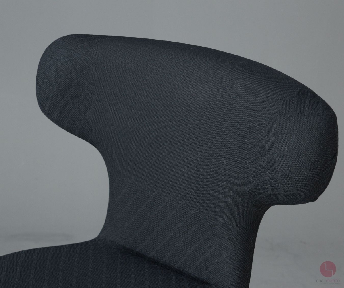Vitra Pivot Hochstuhl mit schwarzem Stoffbezug höhenverstellbar gebraucht