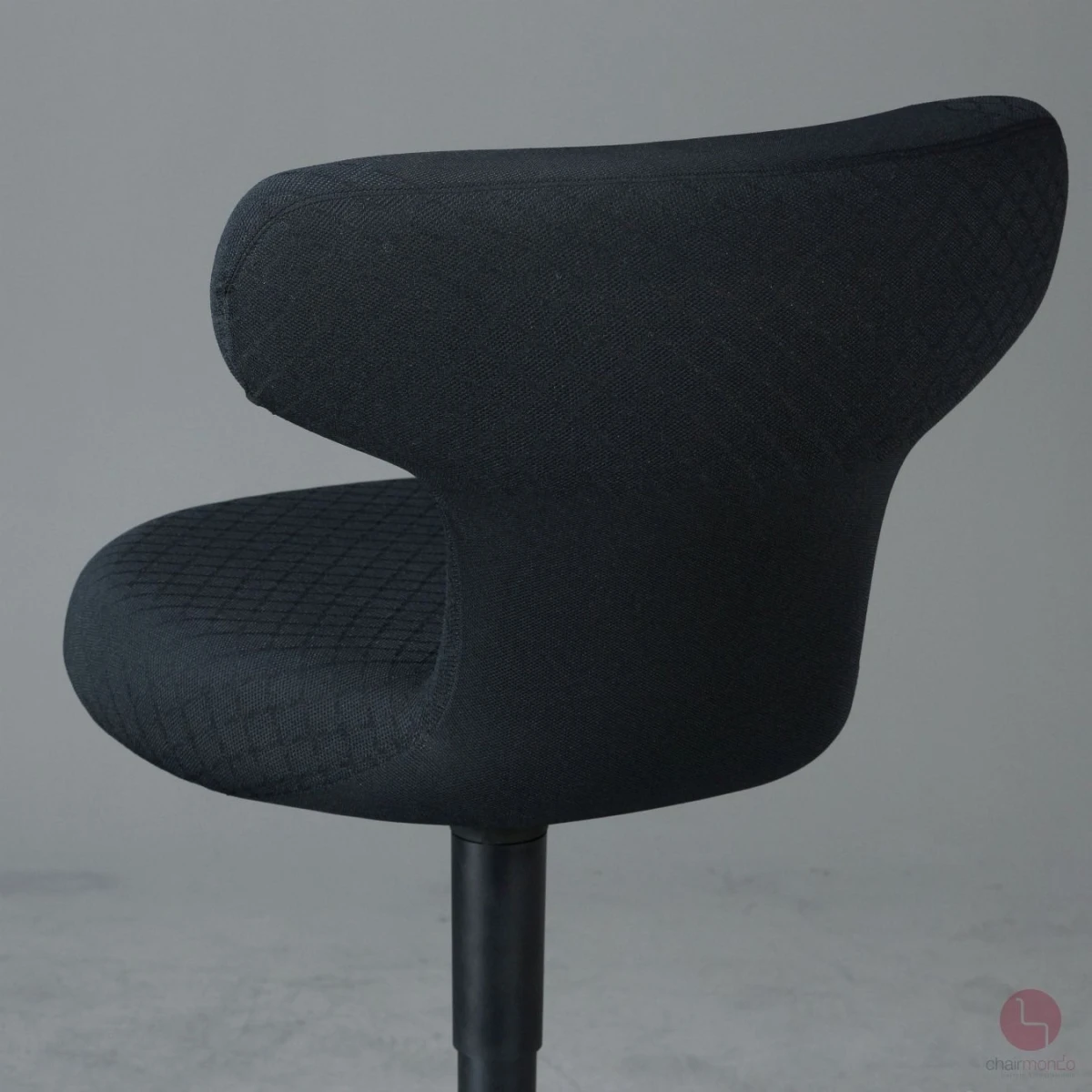 Vitra Pivot Hochstuhl mit schwarzem Stoffbezug höhenverstellbar gebraucht Vitra Pivot Hochstuhl mit schwarzem Stoffbezug höhenverstellbar gebraucht
