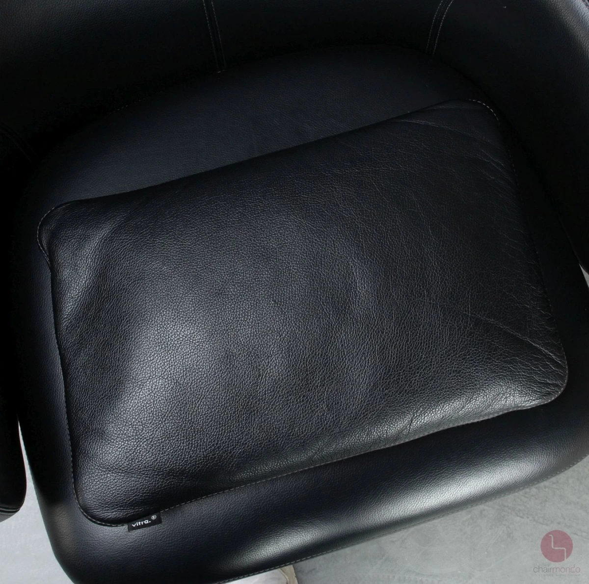 Vitra Repos Sessel Leder Schwarz und Fußbank gebraucht